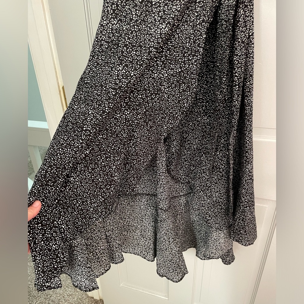 Euc Zesica black and white tie polka dot wrap dress size medium - Picture 5 of 7